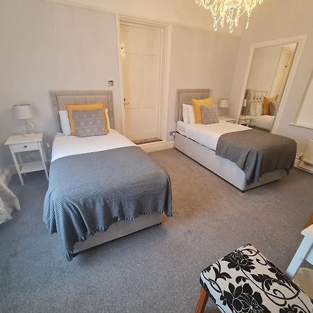 Beaufort Lodge - Central Location & Free Parking Тонтон Екстер'єр фото