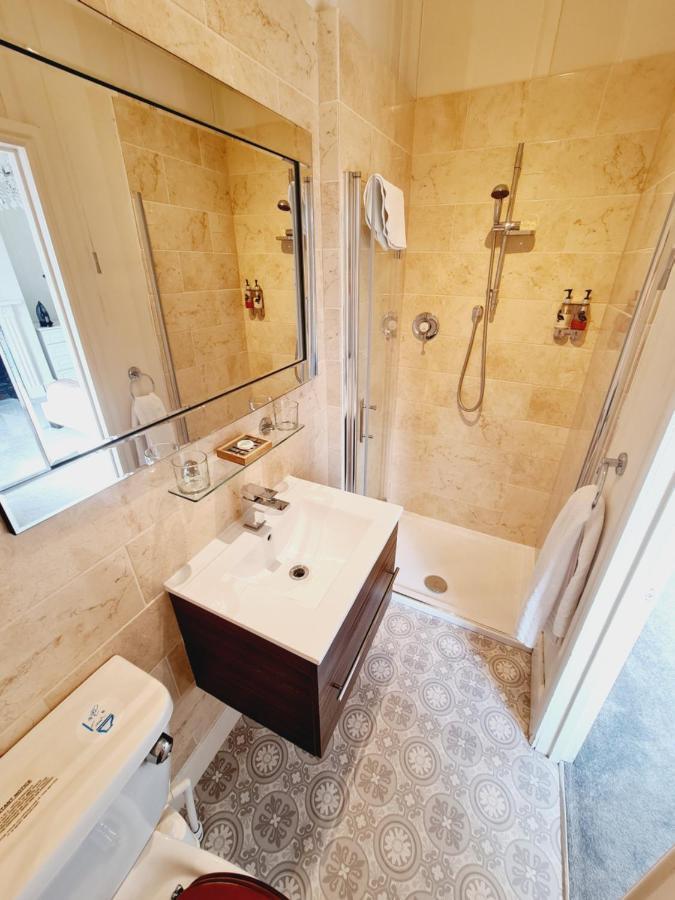 Beaufort Lodge - Central Location & Free Parking Тонтон Екстер'єр фото