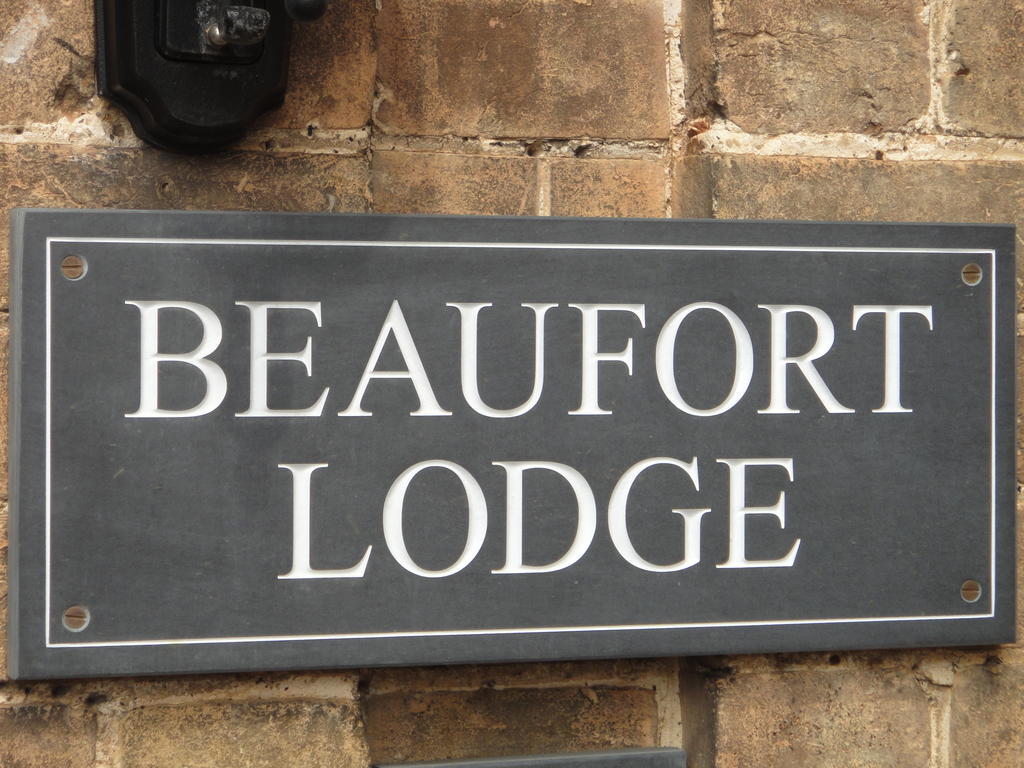 Beaufort Lodge - Central Location & Free Parking Тонтон Екстер'єр фото