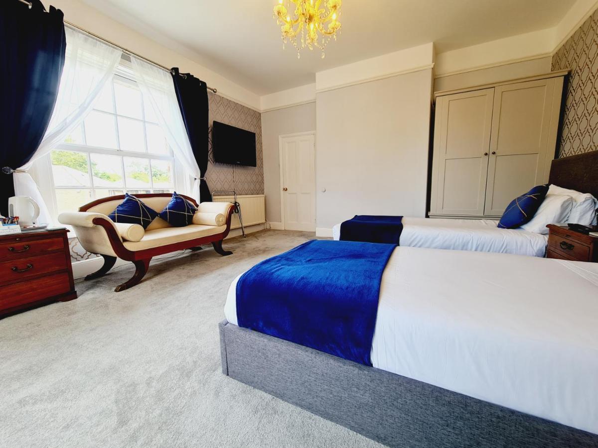 Beaufort Lodge - Central Location & Free Parking Тонтон Екстер'єр фото