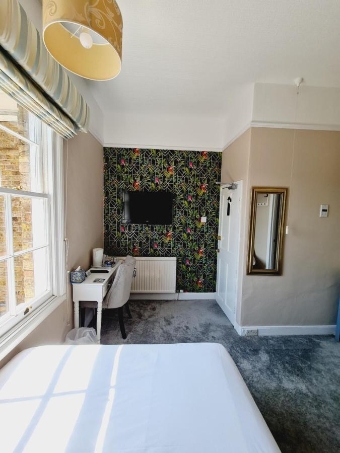 Beaufort Lodge - Central Location & Free Parking Тонтон Екстер'єр фото