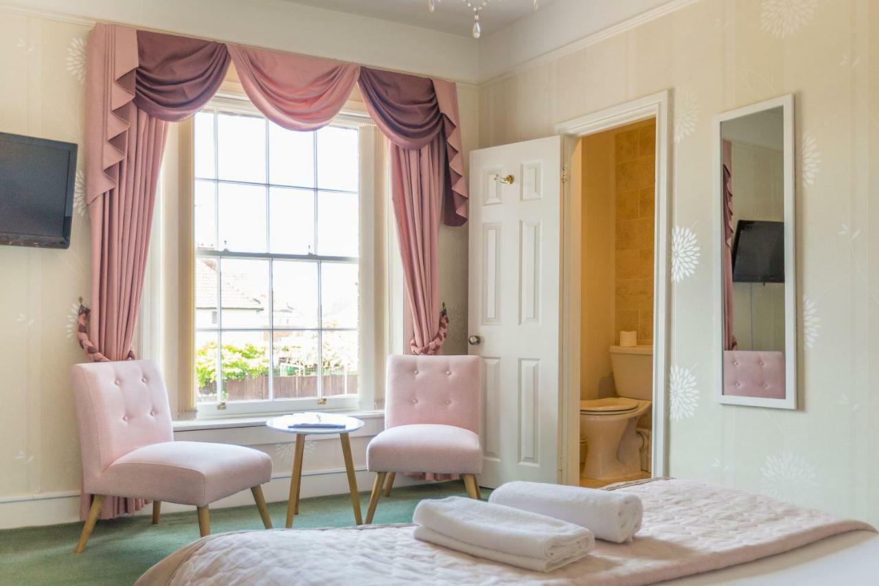 Beaufort Lodge - Central Location & Free Parking Тонтон Екстер'єр фото